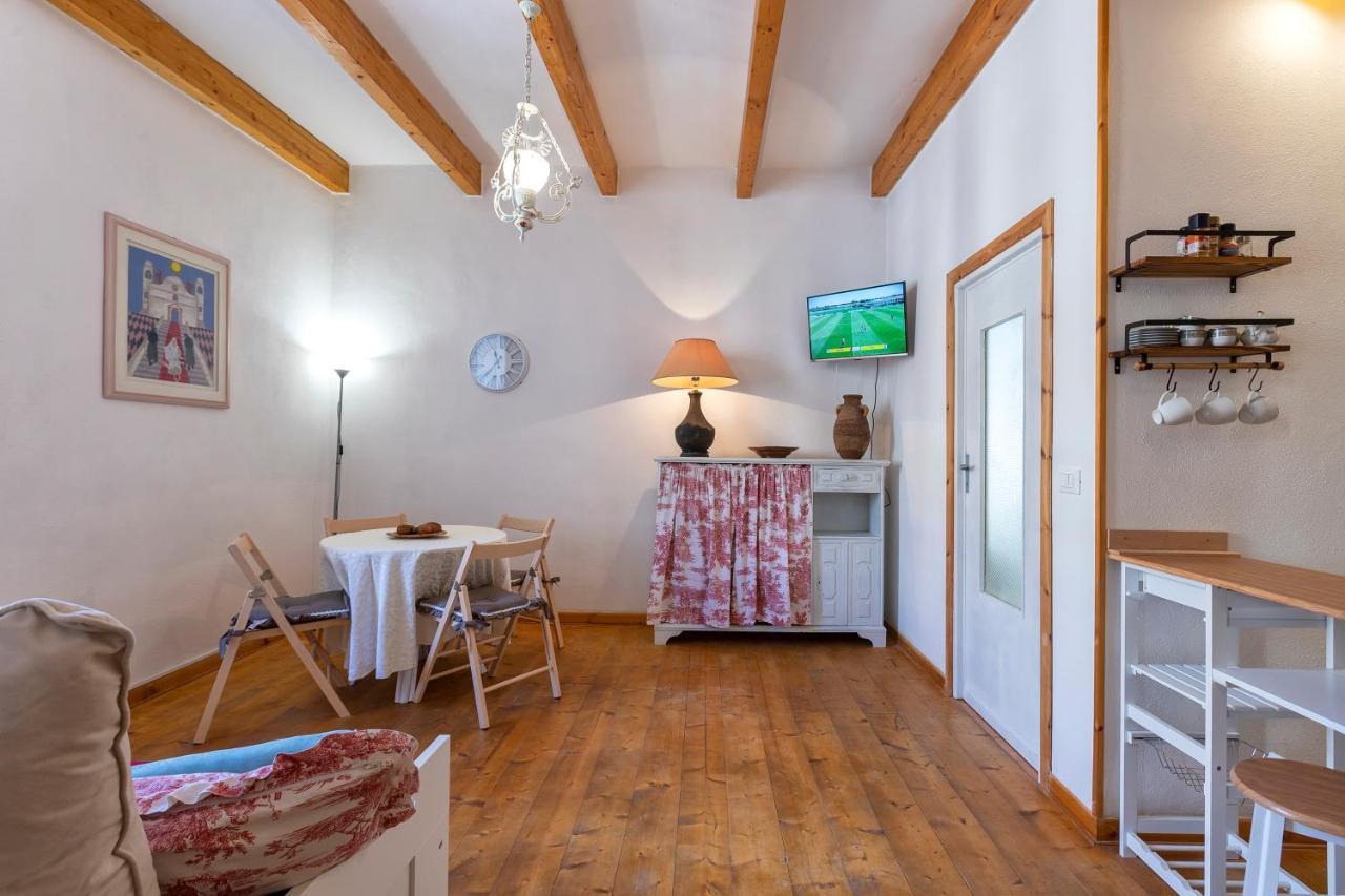 Appartamento La finestra sul teatro Alghero Esterno foto